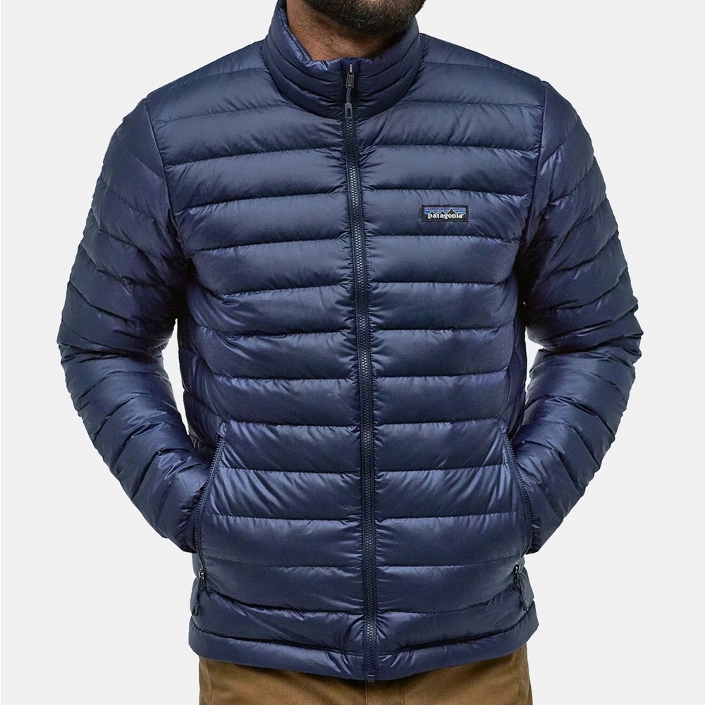 Patagonia 84674 Down Jacket, Men’s XL, Navy Blue w/ Black Zippers & Interior